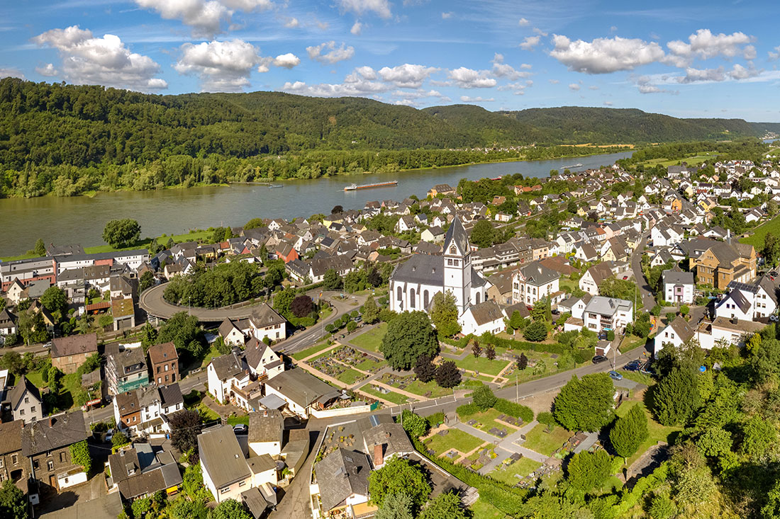 Sensationeller Rheinblick und erstklassige Weingüter, die zur Weinverkostung einladen