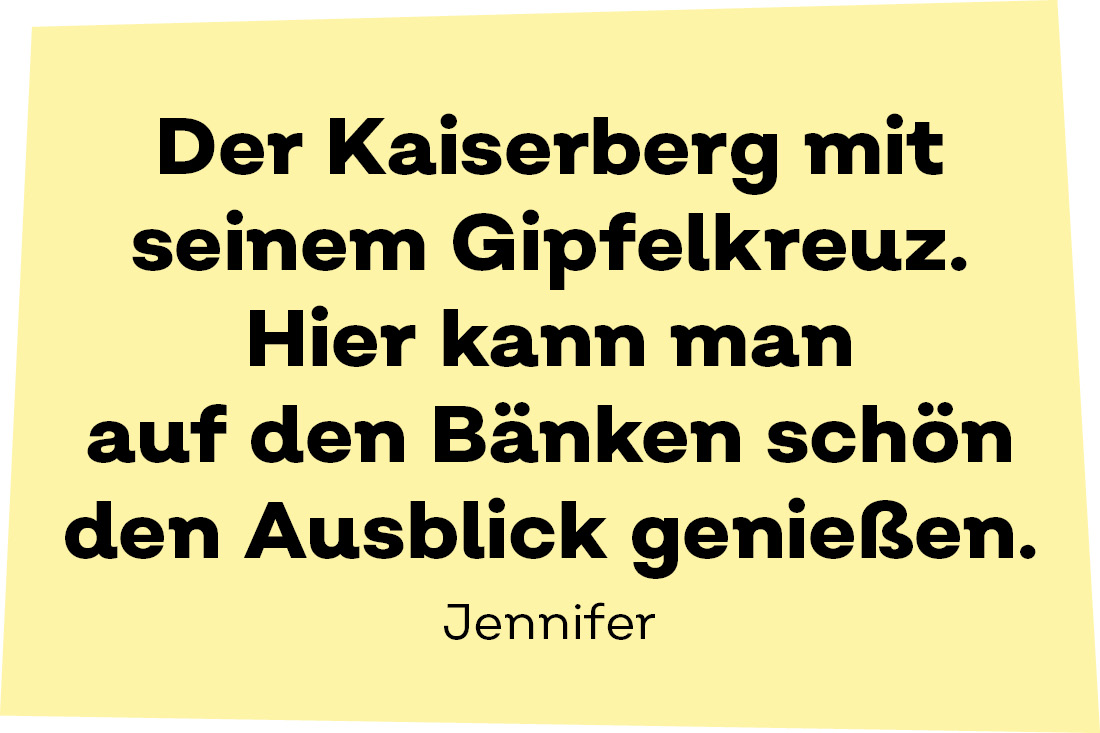 Der Kaiserberg mit seinem Gipfelkreuz. Hier kann man auf den Bänken schön den Ausblick genießen. - Jennifer