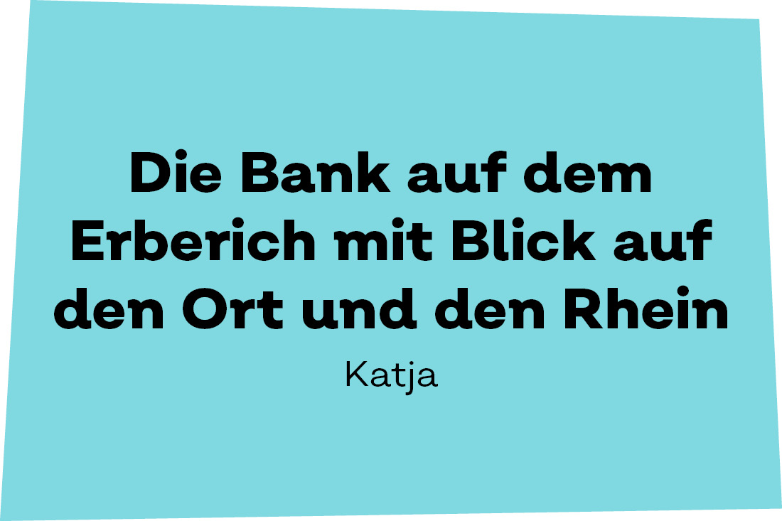 Die Bank auf dem Erberich mit Blick auf den Ort und den rhein. - Katja
